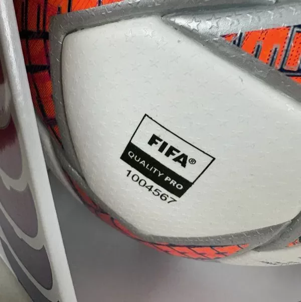 FIFA 世界杯TRIONDA 传感器款
